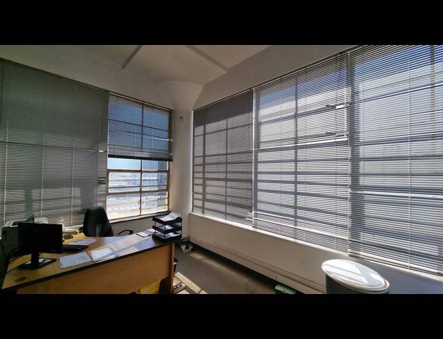 450M² BUSINESS TO LET IN WOODSTOCK